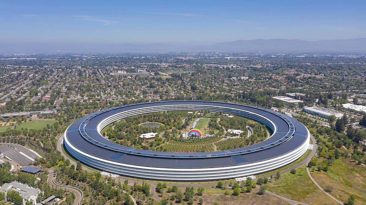 Штаб-квартира Apple в Купертино — Apple Park